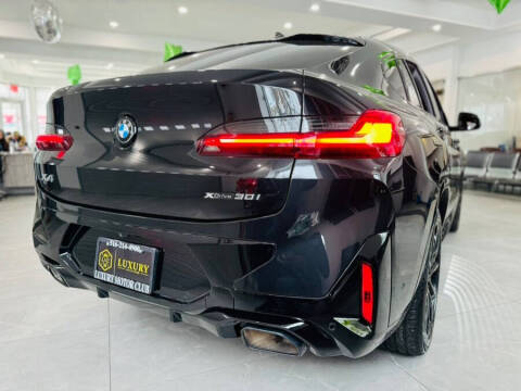 2024 BMW X4 xDrive30i