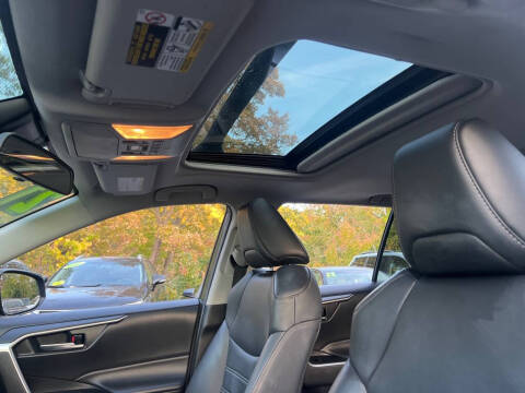 2021 Toyota RAV4 Hybrid XLE Premium