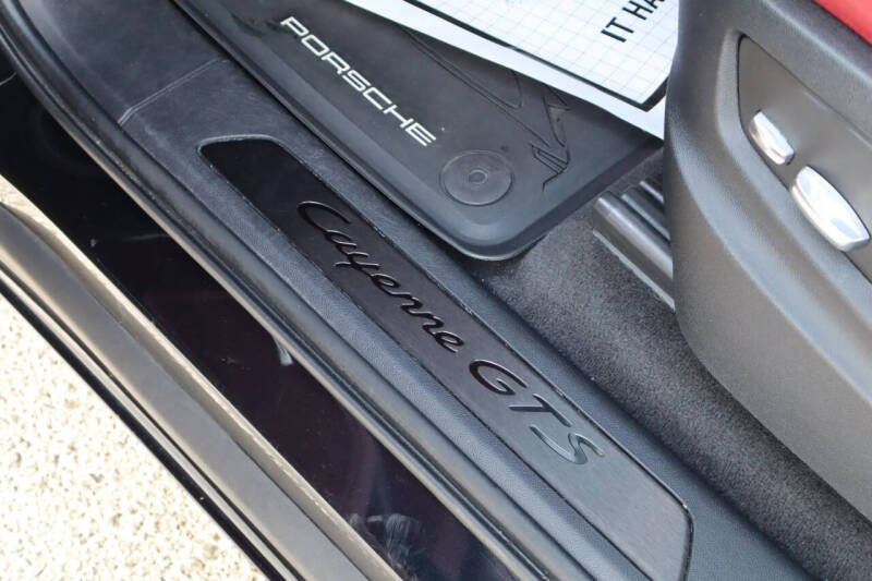 2021 Porsche Cayenne GTS Coupe