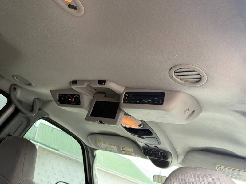 2005 Ford Excursion XLT