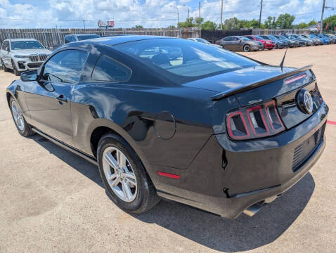 2013 Ford Mustang V6