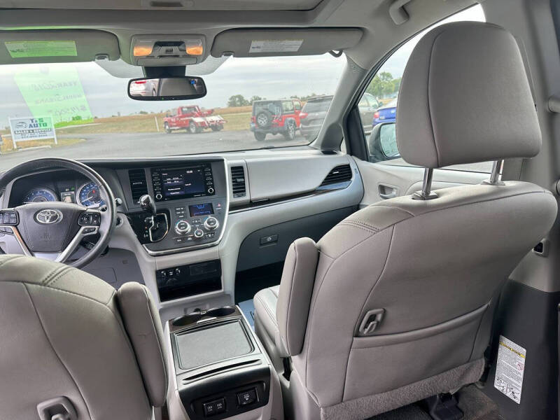 2018 Toyota Sienna XLE 8-Passenger