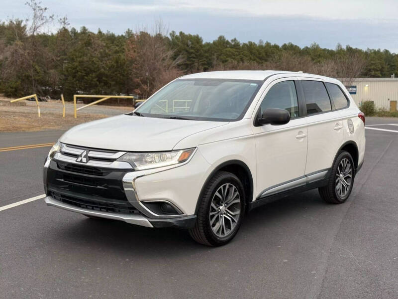 2017 Mitsubishi Outlander ES