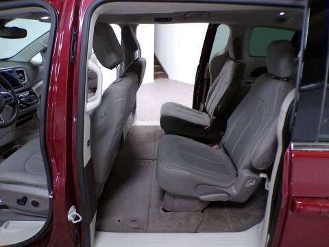 2017 Chrysler Pacifica Touring