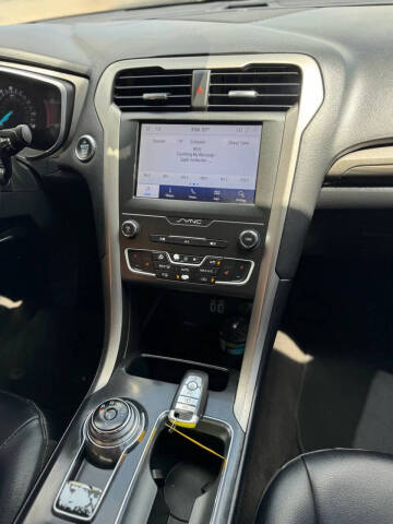 2020 Ford Fusion SEL