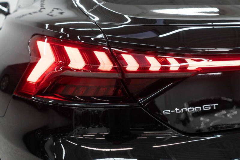 2023 Audi e-tron GT quattro Premium Plus