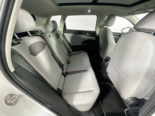 2023 Volkswagen Taos SE 4Motion