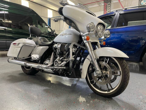 2017 Harley-Davidson Street Glide Special for sale at Luxury Auto Finder in Batavia IL