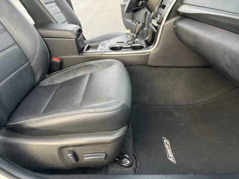 2017 Toyota Camry Hybrid XLE