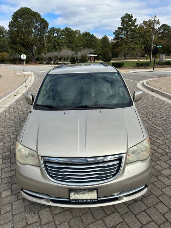 2013 Chrysler Town & Country Touring photo 15