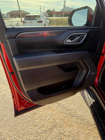 2023 Chevrolet Suburban RST