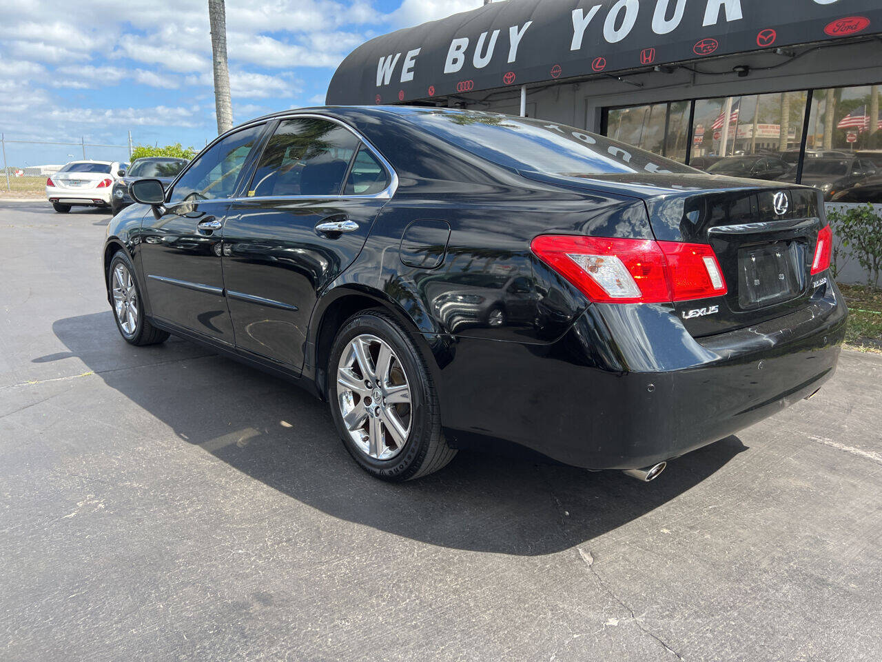 2009 LEXUS ES Sedan - $7,900