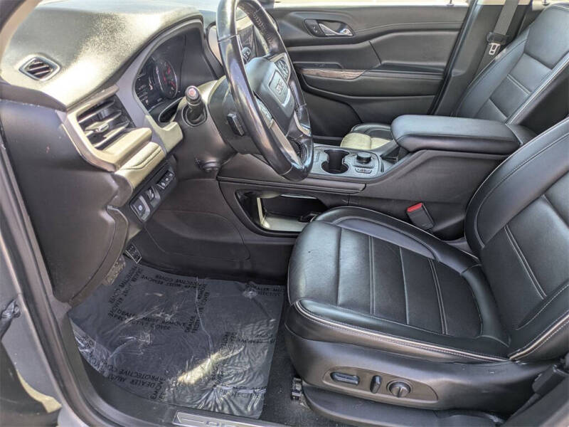 2022 GMC Acadia Denali