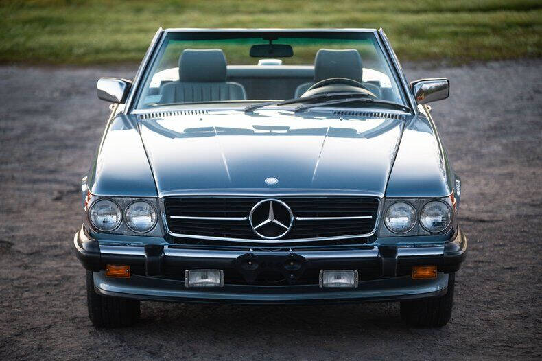 1986 Mercedes-Benz 560-Class 560 SL
