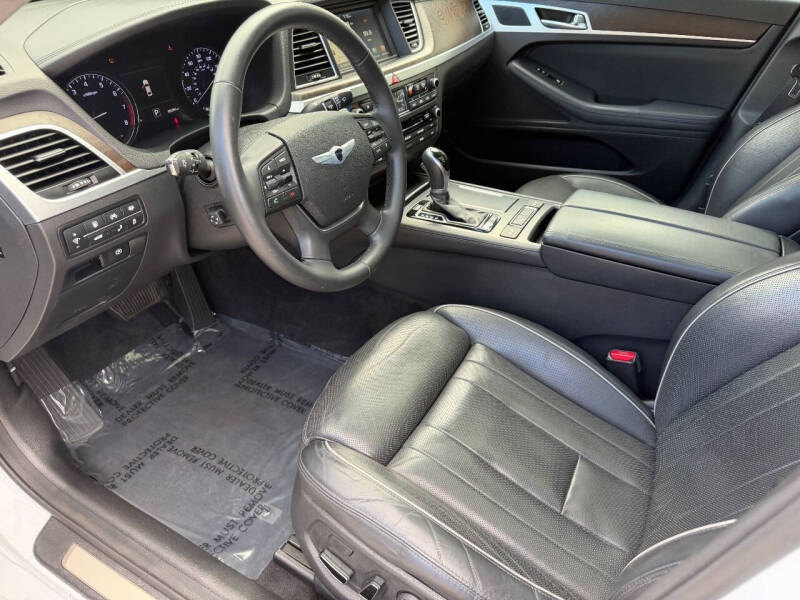 2015 Hyundai Genesis 5.0L