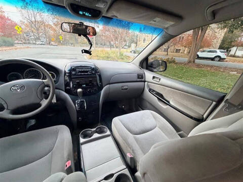 2005 Toyota Sienna
