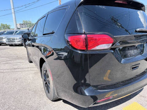 2017 Chrysler Pacifica Touring