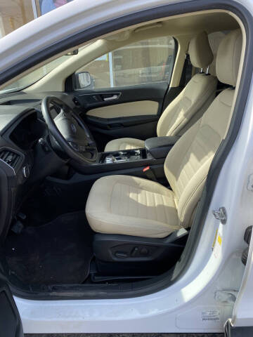 2020 Ford Edge SE