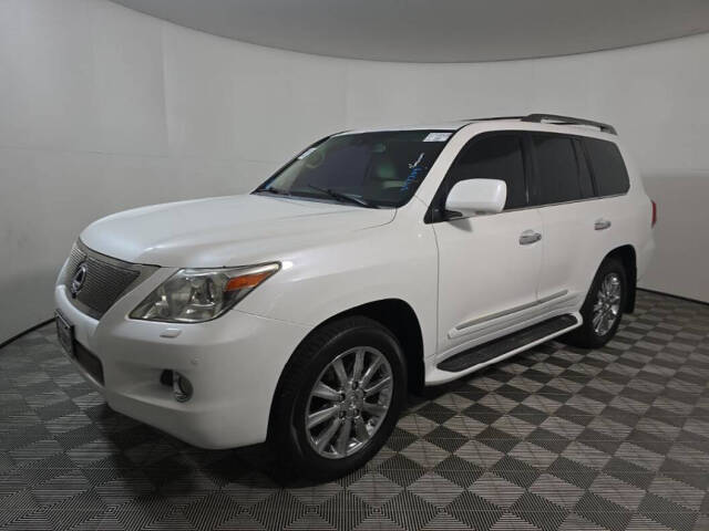 2008 Lexus LX 570's photo