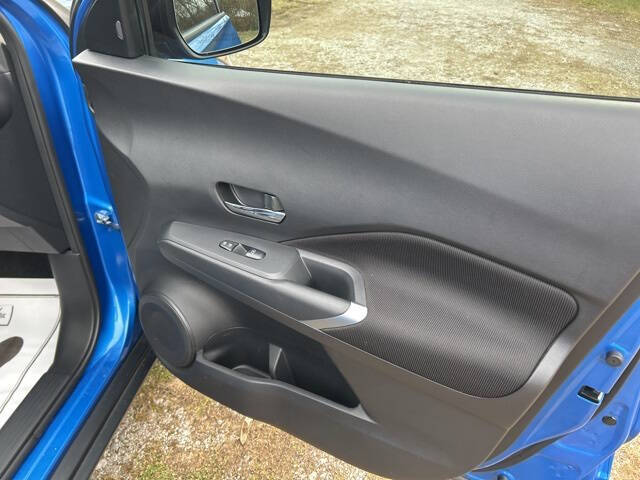 2023 Nissan Kicks SV