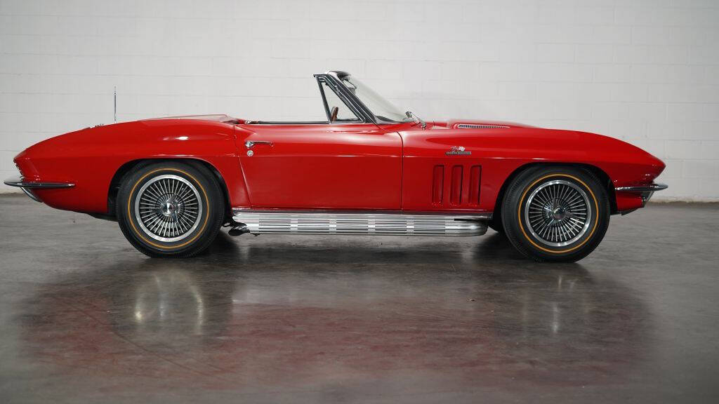1965 Chevrolet Corvette 5
