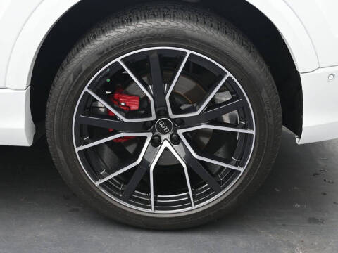 2022 Audi Q8 quattro Premium Plus 55 TFSI