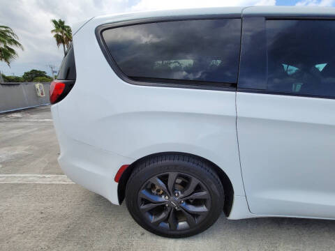 2019 Chrysler Pacifica Touring Plus