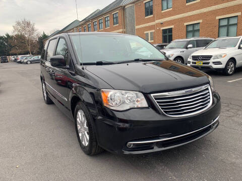 2016 Chrysler Town and Country Touring