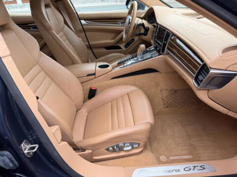 2015 Porsche Panamera GTS