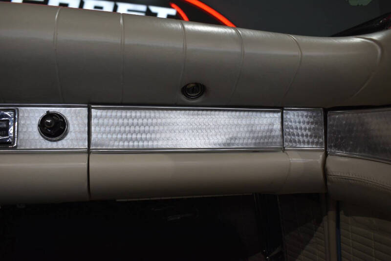 1957 Ford Thunderbird