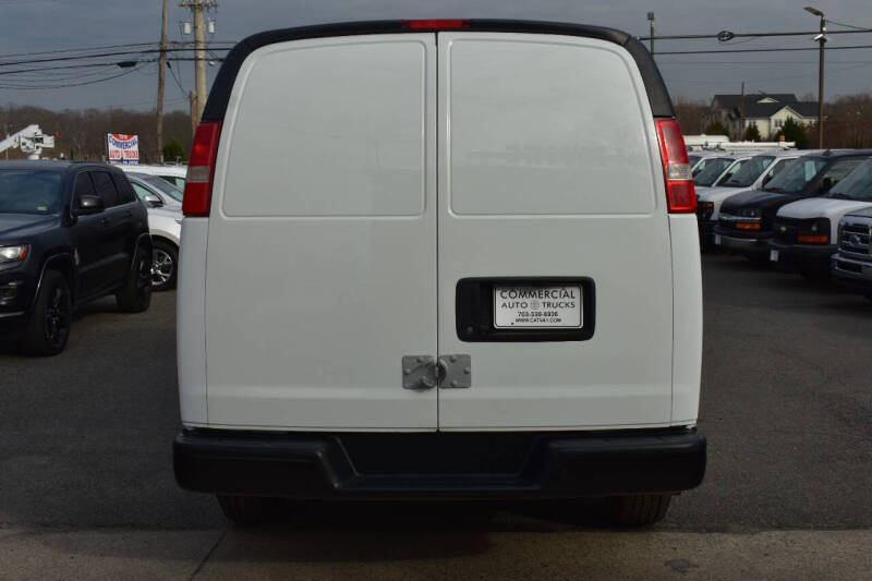 2015 Chevrolet Express Cargo Work Van photo 6