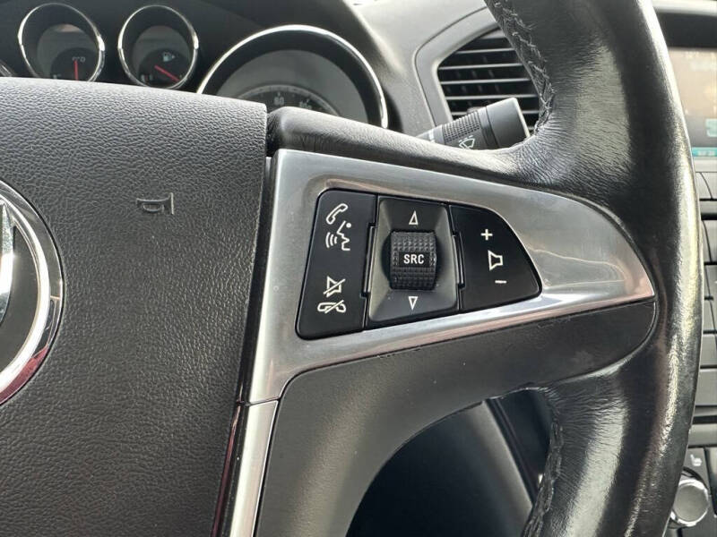 2013 Buick Regal Premium 1