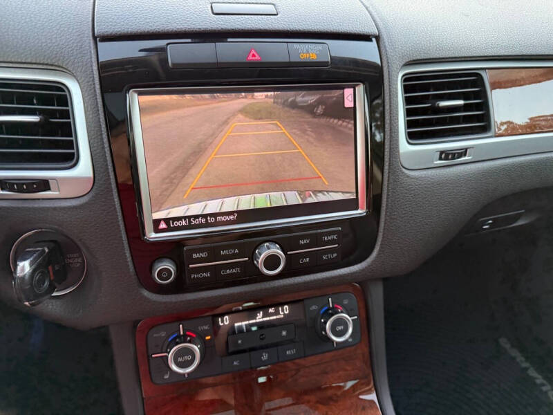 2013 Volkswagen Touareg TDI Lux