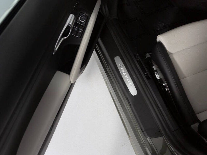 2025 Porsche 718 Cayman