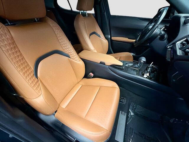 2021 Lexus UX 200