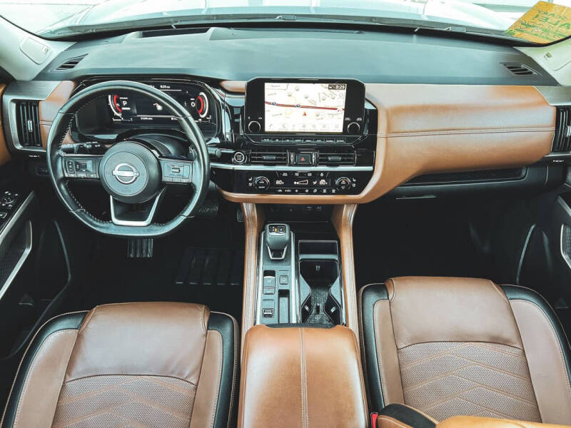 2024 Nissan Pathfinder Platinum