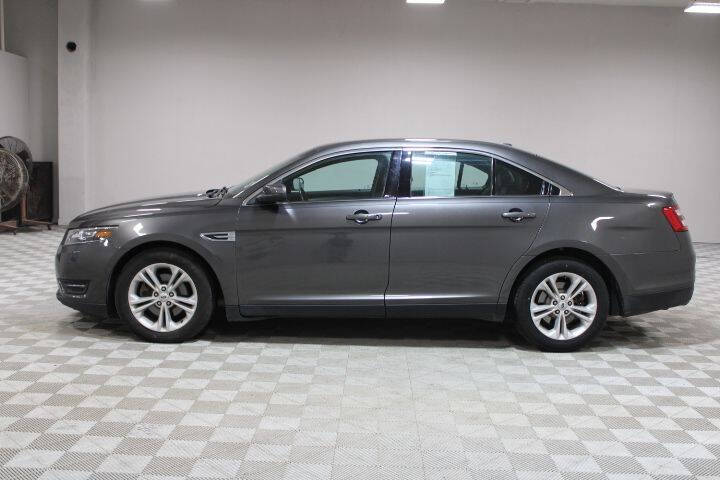 2018 Ford Taurus SEL