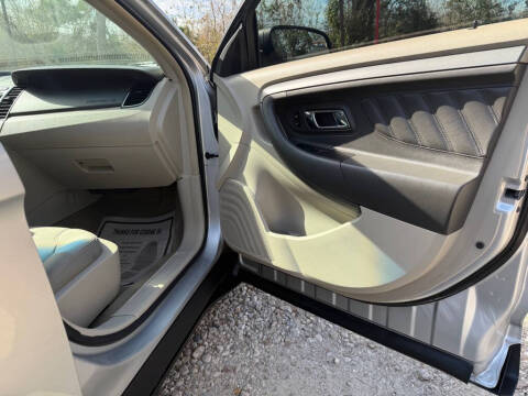 2012 Ford Taurus SE