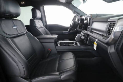 2025 Ford F-450 Super Duty Platinum