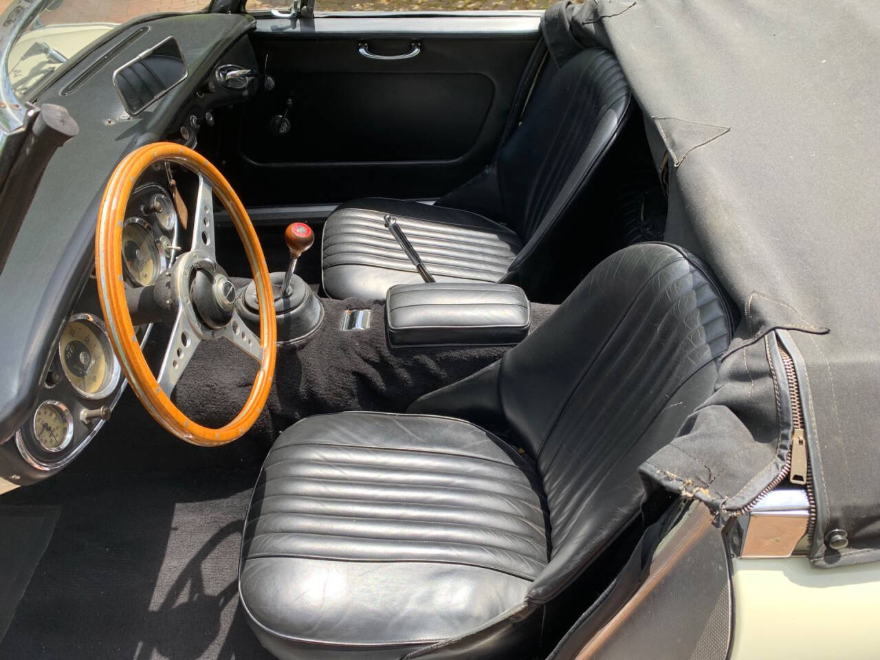 1963 Austin Healey 24