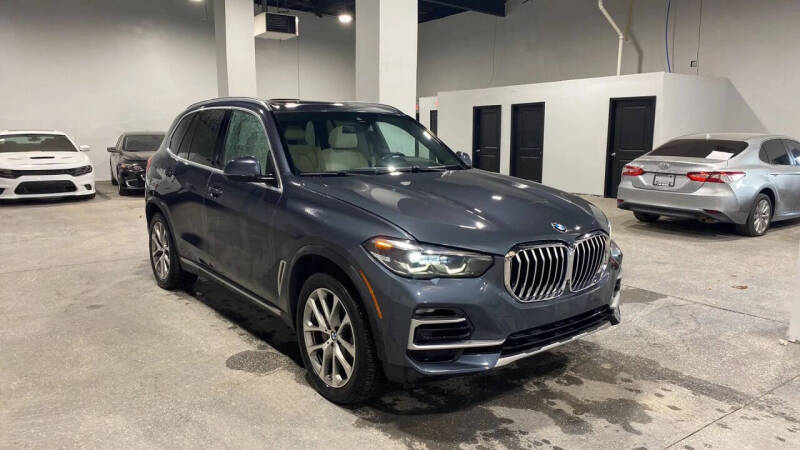 2020 BMW X5 40i's photo