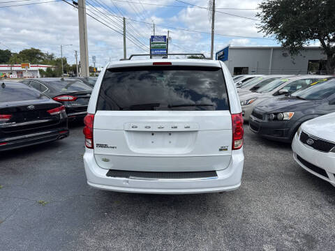 2016 Dodge Grand Caravan SXT