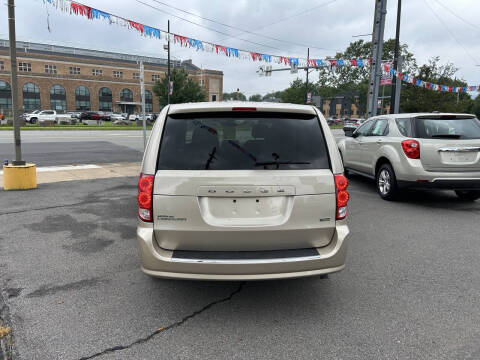 2013 Dodge Grand Caravan SE