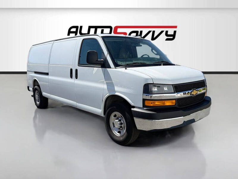 2025 Chevrolet Express 3500