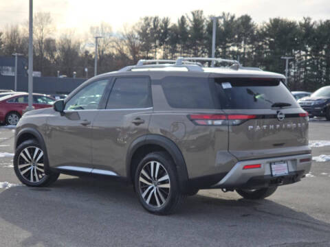 2024 Nissan Pathfinder Platinum