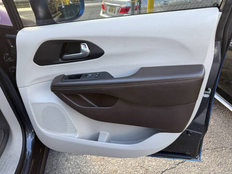 2021 Chrysler Pacifica Touring