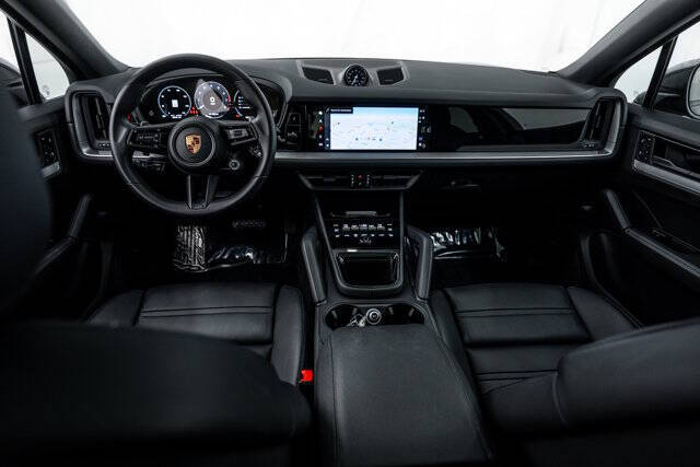 2025 Porsche Cayenne Coupe