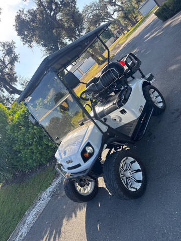 2015 E-Z-GO Express S4