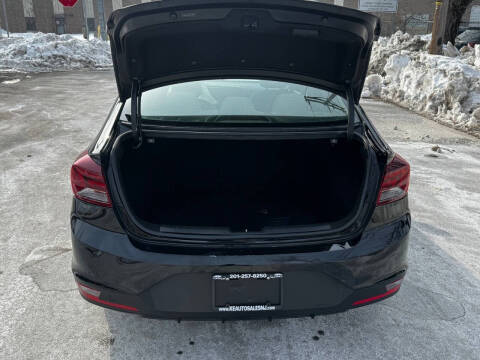 2019 Hyundai Elantra SE