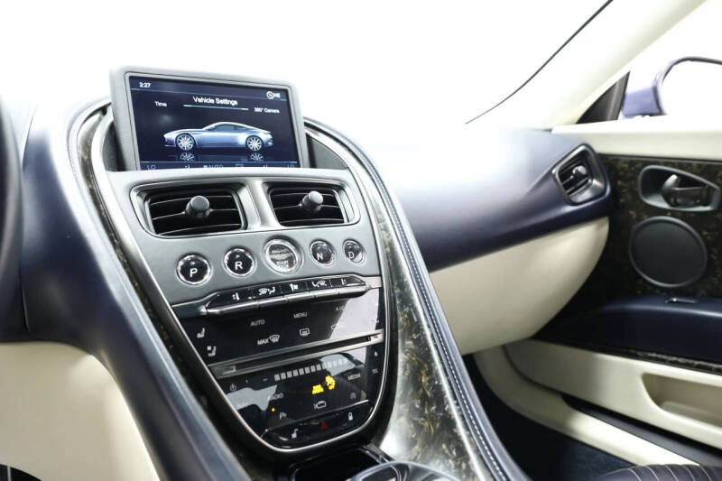 2019 Aston Martin DB11 V8